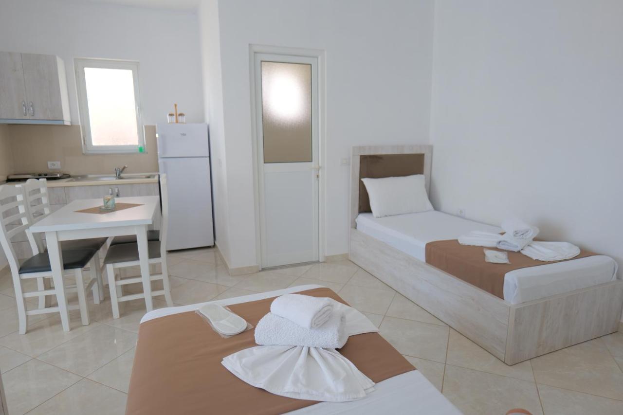 Seahorse Hotell Ksamil Exteriör bild