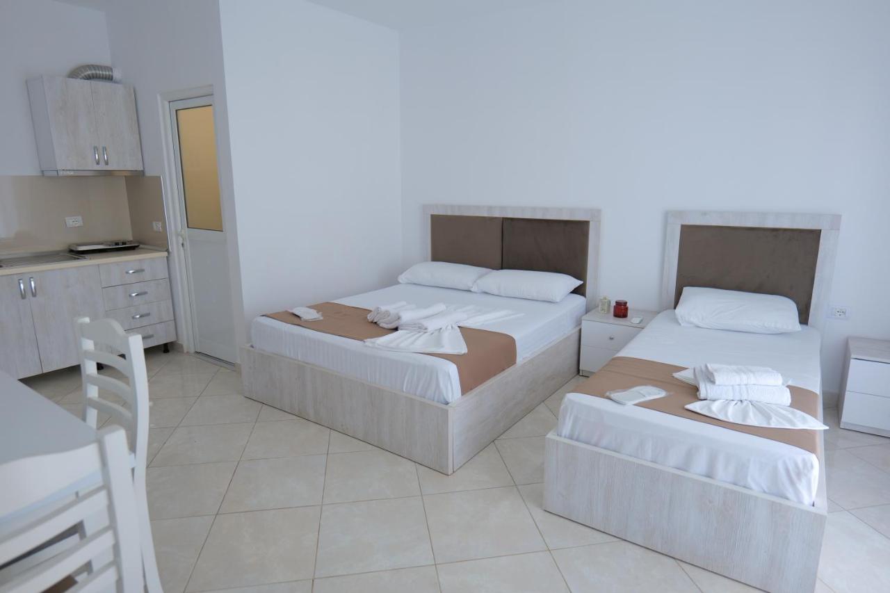 Seahorse Hotell Ksamil Exteriör bild