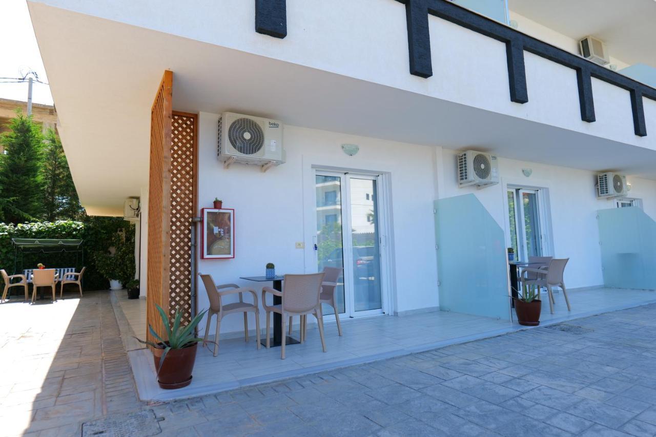 Seahorse Hotell Ksamil Exteriör bild